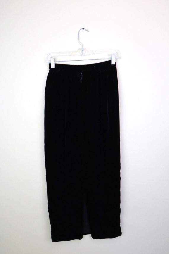 80's Black Velvet Maxi Pencil Skirt / Fitted Wigg… - image 5