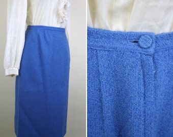 60's Sky Blue Boucle Weave Knee Length Straight Skirt / Academia Style / Secretary Skirt / Size XSmall to Small / 26 Inch Waist