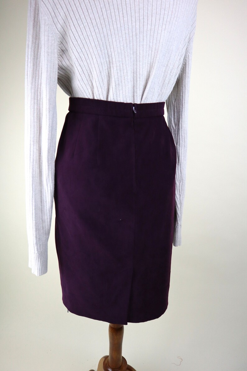 90's Dark Purple Fitted Wiggle Pencil Skirt / Dark Academia Fall Witchy Secretary Skirt / Women's Size Small to Medium / 28 Inch Waist image 5