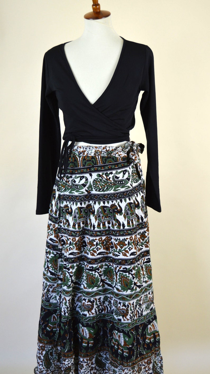 Sarong Skirt Up to Size Large Elephant /& Peacock Print Green and Black Hippie Boho Festival Skirt Vintage 70/'s India Cotton Wrap Skirt