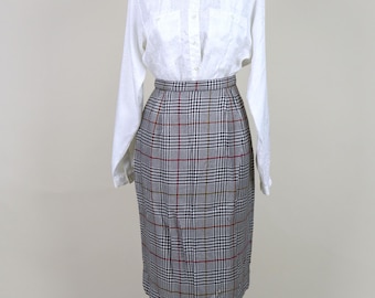 80's 90's Houndstooth Plaid Fitted Pencil Secretary Skirt /  Size Small