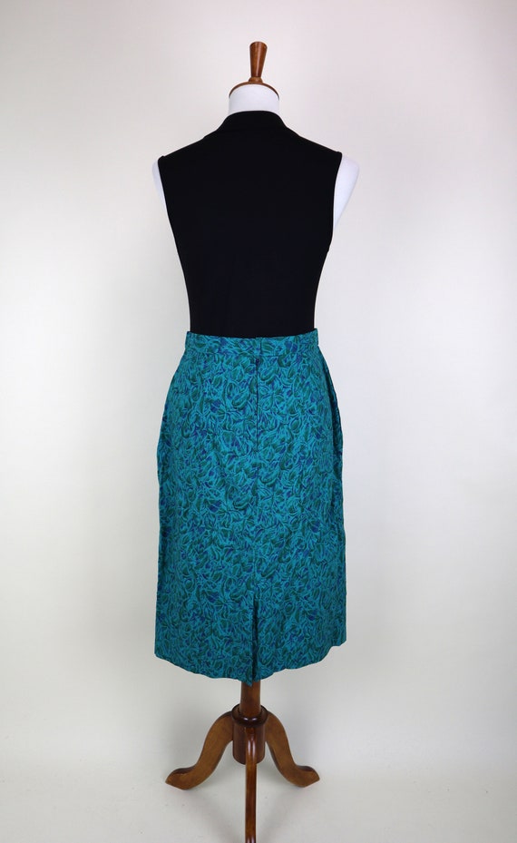 50's 60's Blue Green Leaf Print A-line Skirt / Mi… - image 5