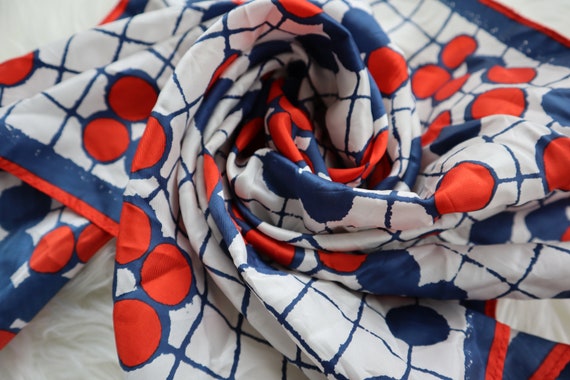 Vera Neumann Red White and Blue Circle Grid Print… - image 9