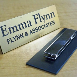 Employee Id Badge Custom Engraved 1" X 3" Plastic Name Tag - Foto 8