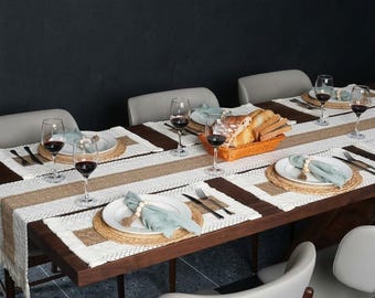 Set of 6 Placemats with Charging Plates, Table Mats and Napkin Rings, Made from Natural Cotton Burlap and Corn Husk, Non-Slip