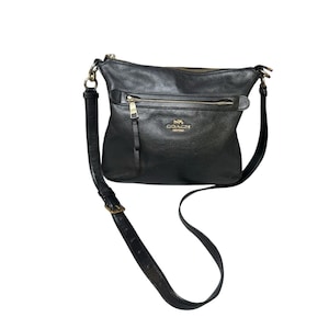 Sac bandoulière Coach pour femme, modèle Good Mae, noir, en cuir grainé, référence F34823