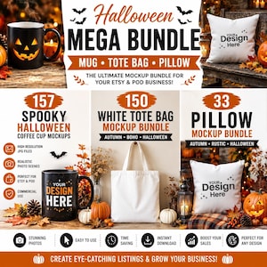 Puede incluir: Un gráfico de marketing digital para un paquete de maquetas de Halloween que incluye una taza negra con cara de calabaza, una bolsa de tela blanca y un cojín blanco. El texto dice Halloween Mega Bundle, 157 Spooky Halloween Coffee Cup Mockups, 150 White Tote Bag Mockup Bundle y 33 Pillow Mockup Bundle.