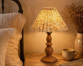 Retro Wood Grain Table Lamp, Floral Fabric Shade Bedside Night Light, Minimalist Warm Bedroom Lamp, Vintage Home Decor Gift