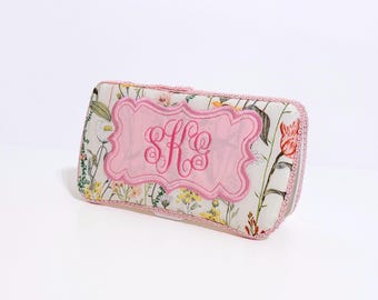 Baby wipes case, baby shower gift , wipes case, monogrammed baby wipe case, baby gift set, wipe case, seersucker
