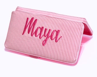 Baby wipes case, baby shower gift , wipes case, monogrammed baby wipe case, baby gift set, wipe case, seersucker