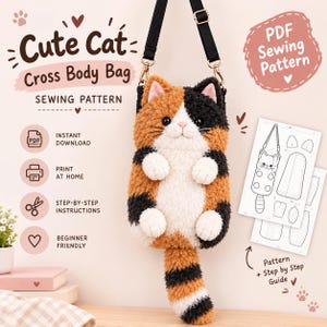 Puede incluir: Un bolso bandolera de peluche con forma de gato tricolor con pelaje negro, naranja y blanco, que incluye una cola larga, una correa negra y una cara bordada. La imagen contiene el texto: Cute Cat Cross Body Bag, PDF Sewing Pattern, Instant Download.