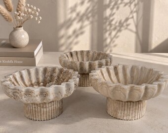 Pedestal Ruffle Bowl, Jesmonite Catchall Dish, Marbled Vanity Bowl, Custom Colour Home Accent