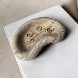 Organic Trinket Dish, Handmade Jesmonite Jewellery Tray, Marble Ring Holder, Custom Colour, Personalised Gift