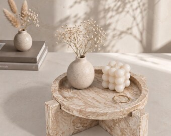 Bandeja con pedestal / Soporte de exhibición Jesmonite hecho a mano / Efecto mármol travertino / Color personalizado / Detalle decorativo neutro para el hogar