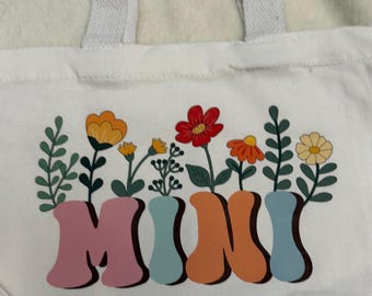 Custom Name Canvas Tote Bag – Elegant Script Lettering Bridesmaid Gift
