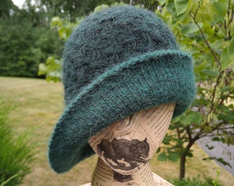 Rosier Cloche Knitting Pattern – Textured Bucket Hat (PDF Download)