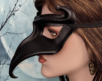 Black Leather Raven Mask, Handcrafted Crow Eyemask with Hooked Beak, Black Bird Halfmask With Short Turned-in Horns (MADE UPON ORDER!)