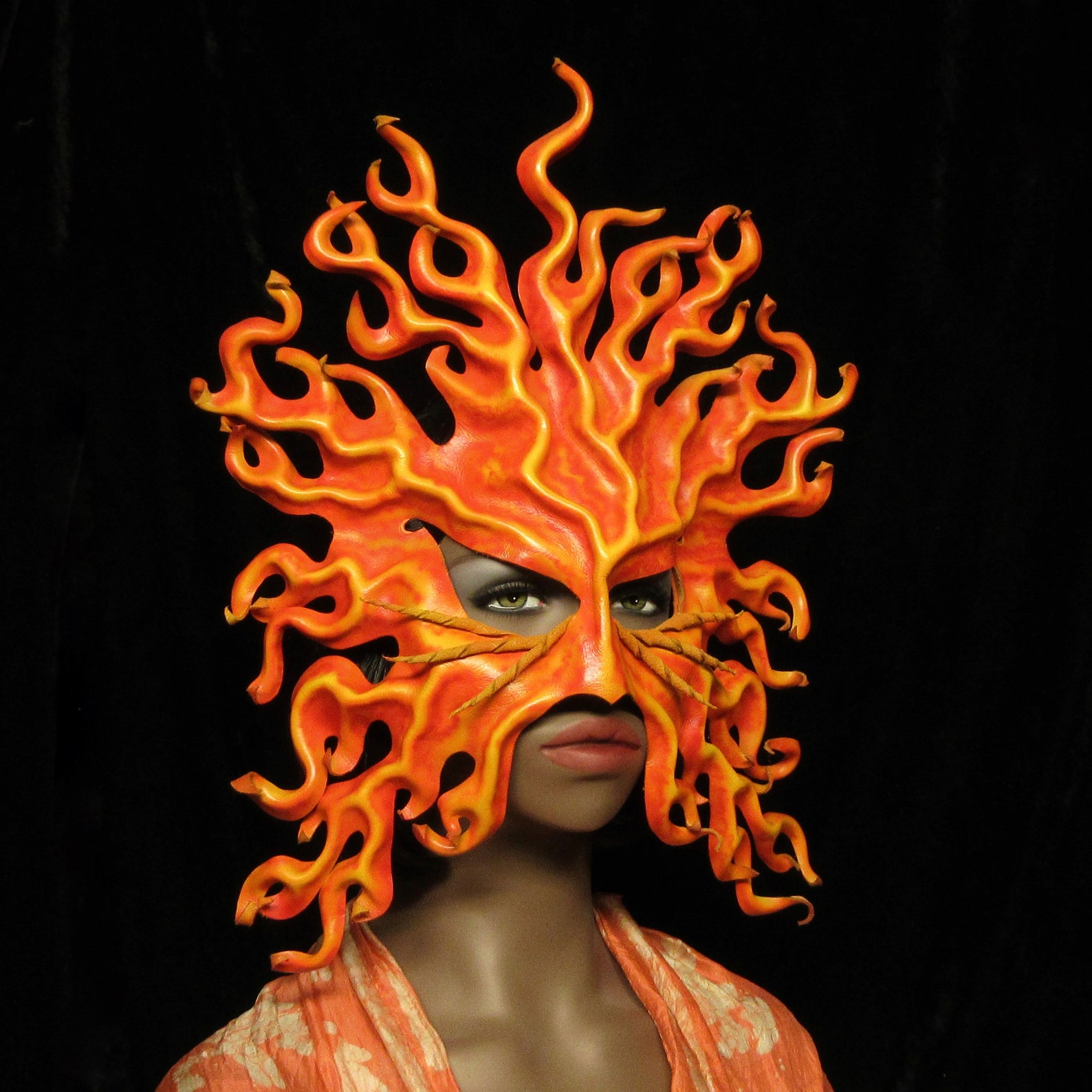 9 masks of fire. Огненная маска. Маска карнавальная огонь. Огонь маска на голову. Маска огненного человека.