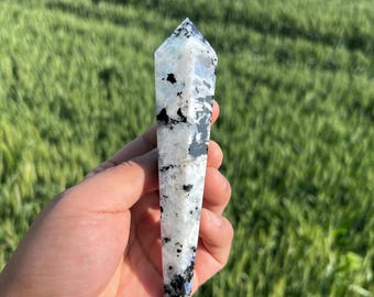 Moonstone Point Wand Scepter|Hand-Carved Crystal Magic Wand|Third Eye & Crown Chakra Healing|Intuition, Feminine Power,Emotional Balance