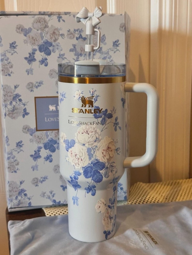 STANLEY 40.oz FLORAL-BLUE loveshackfancy| Elegant Stanley Style Quencher Cup bild 1
