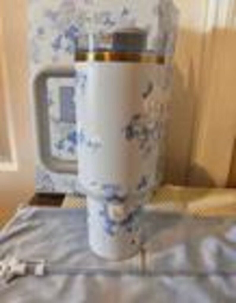 STANLEY 40.oz FLORAL-BLUE loveshackfancy| Elegant Stanley Style Quencher Cup bild 2