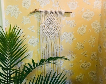 Macrame Wall Hanging, Driftwood, Diamond, Boho, Bohemian, Macrame, Wall Hanging, Fringe