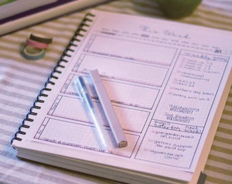 Lista de verificación del planificador semanal / Cuadrícula de planificación inversa para maestros de educación en el hogar / Resumen semanal imprimible sin fecha