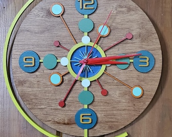 Retro Round Clock