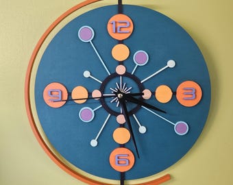 Retro Round Clock