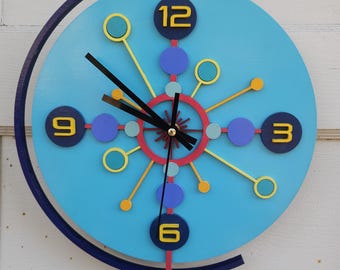 Retro Round Clock