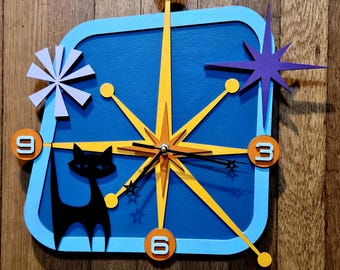 Nostalgic Mid-Century Modern "Atomic Cat" Wall Clock