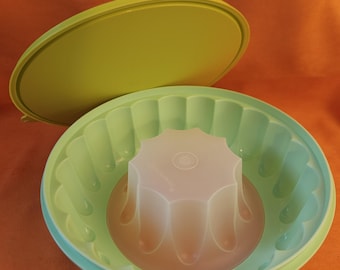 1970s Pastel Mint Green Tupperware Jel-N-Serve Jello Mold Ring Complete 3 Piece Set