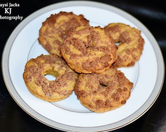 12 Keto Cinnamon Spice Doughnuts Donuts with Almonds and Coffee Cake Crumble Streusel Topping (Keto, Low Carb, Sugar Free, Gluten Free)