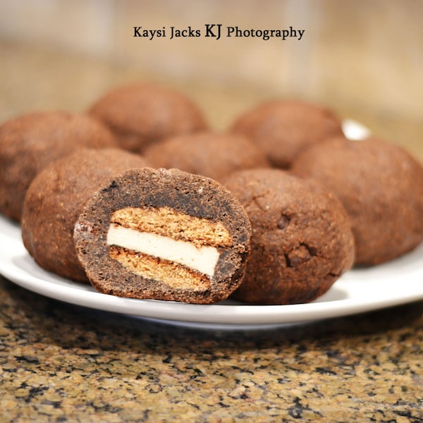 6 keto BIG S'mores: Graham Cookies with Marshmallow in Chocolate, Chocolate Chip Cookie Dough ( Keto, Low Carb, Sugar Free, Gluten Free)
