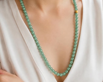 Naszyjnik z naturalnych zielonych jadeitów | Długi, okrągły naszyjnik z koralikami z kamieni szlachetnych | Elegancka biżuteria na co dzień