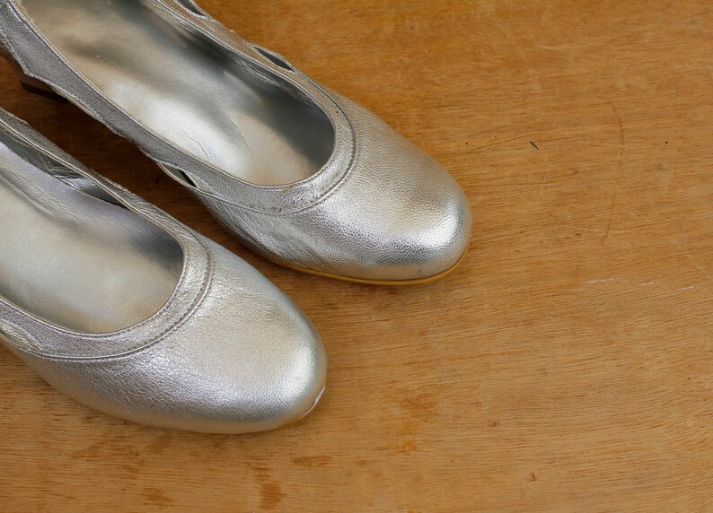 Retro Shoes Silver Leather Shoes Retro Shoes Vintage Women/'s Shoes Vintage Shoes Designers Shoes Artigiano Footwear Brand