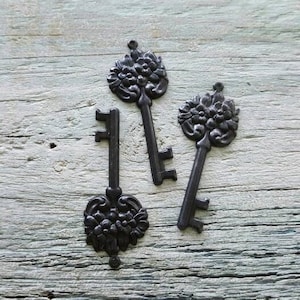 3pcs, key, floral, flowers, metal, blackened steel, pendant, embellishment, adornment, jewelrymaking, mixed media, craft, art, AP0005
