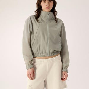 Arcteryx Naya Cropped Stowhood-jacka för kvinnor, minimalistiskt skal för vandring