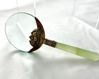 Loupe vintage avec manche en jade et décoration en argent