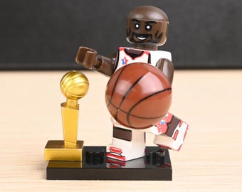 Kobe Bryant All-Star Minifigure – West 24 Jersey, Trophy, Basketball King