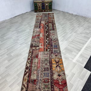 Tapis de couloir en laine noué à la main, 2,6 x 12,3 pi, style patchwork turc vintage, tapis Pesbork, tons colorés, décoration de sol pour entrée ou couloir