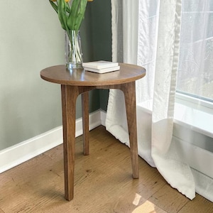 2 Tier Mid Century Modern End Table, Small Nightstand, Accent Table, Plant Stand