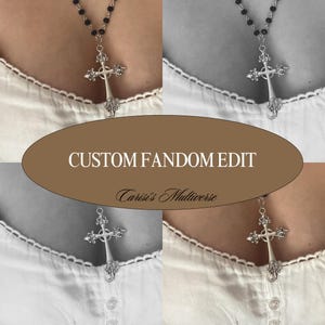 Può includere: Una collana con pendente a croce argentata e catena di perline nere. La croce presenta dettagli ornati, su una camicetta bianca. L'immagine include il testo "CUSTOM FANDOM EDIT" e "Carisi's Multiverse".