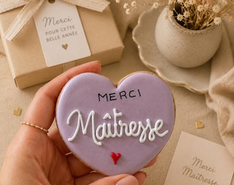 Biscuit cœur personnalisé – Cadeau maîtresse, nounou, ATSEM, professeure – Biscuit décoré fin d’année