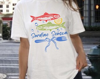 Camiseta de sardinas Comfort Colors, camiseta vintage de lata de sardinas, camiseta retro de lata de pescado, camiseta de comida mediterránea, camiseta con estética costera, regalo para amantes de la gastronomía