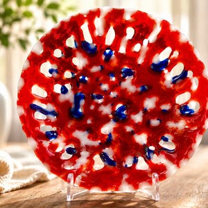 Red Fused Glass Lace Bowl, Handmade Openwork Art Glass Bowl, Decorative Centerpiece Dish, Red White Blue Decor, Unique Housewarming Gift bild 4