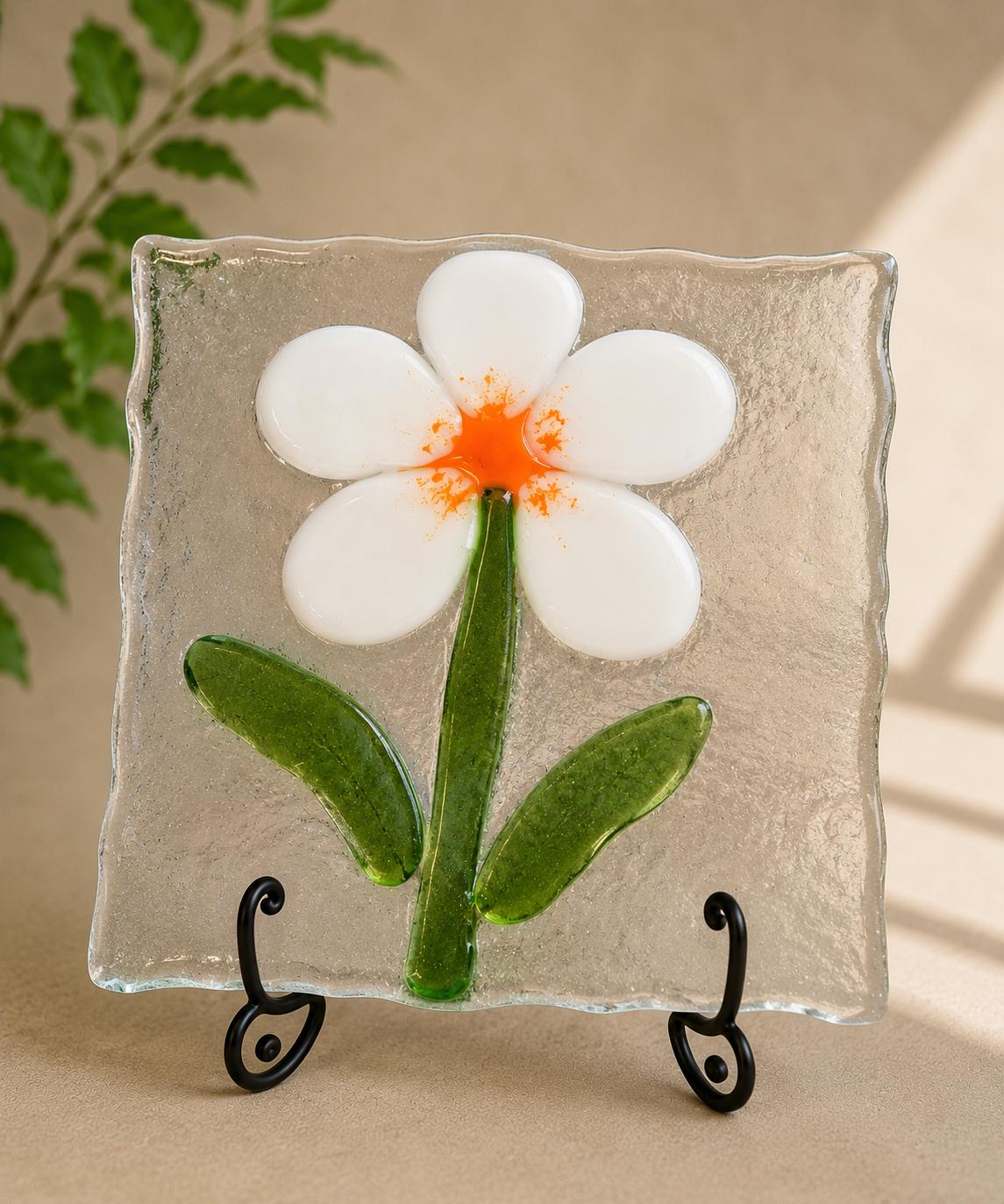 White Daisy Fused Glass Panel, Handmade Floral Glass Art, Small Flower Suncatcher Decor