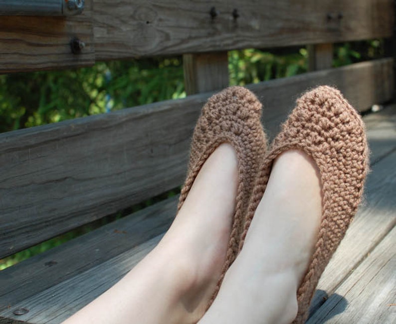 Crochet Pattern Ladies Crochet Slippers Pattern Women's Sizes 4/5, 6/7, 8/9, 10/11 Instant Download PDF image 5