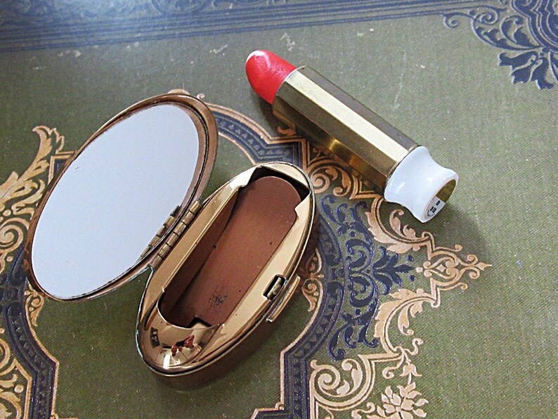 Gorgeous Max Factor ~\u201cRed on Red\u201d ~.~ Lipstick Pop-Up Tube~ Mother of Pearl Inlay Top Container Made in ENGLAND