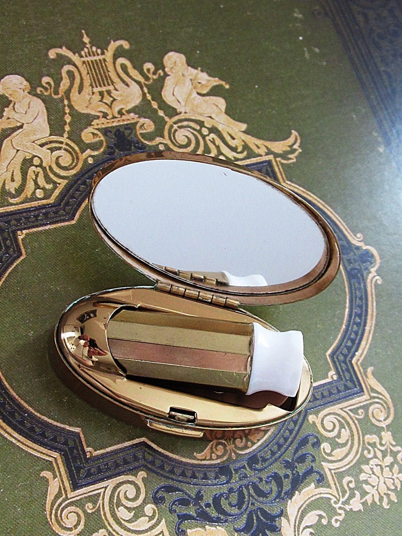 Gorgeous Max Factor ~\u201cRed on Red\u201d ~.~ Lipstick Pop-Up Tube~ Mother of Pearl Inlay Top Container Made in ENGLAND